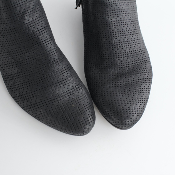 Soft Perforated Leather Ankle Boots Booties Shoes - Picture 4 of 8